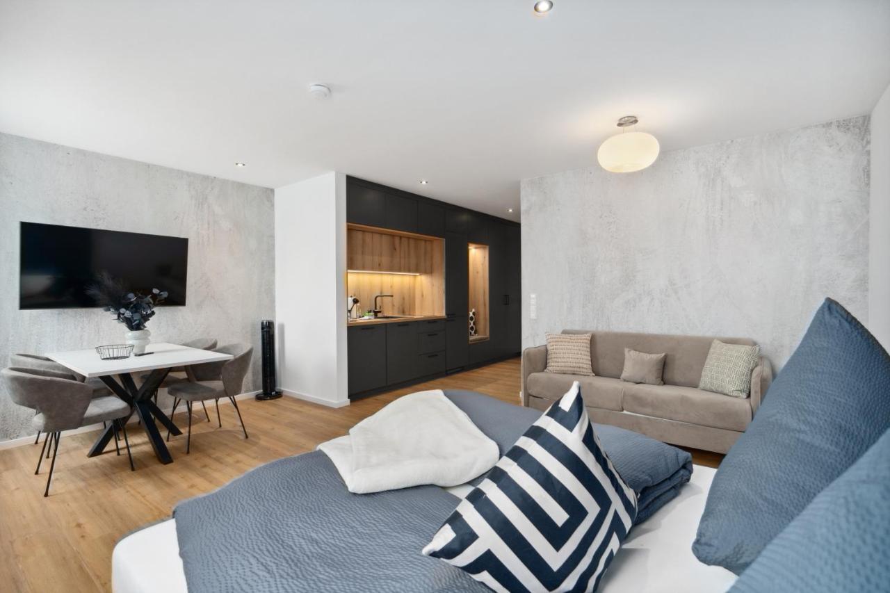 Anytime - In Apartment *